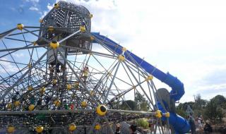 游乐场免费被挤爆